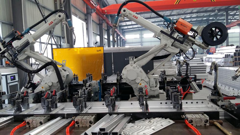 铝模板自动化焊接 (2).jpg 铝模板自动化焊接 (2).jpg